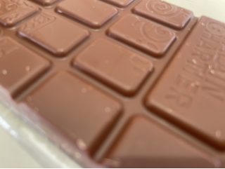 TABLETTE DE CHOCOLAT, CONFISERIE EN CHOCOLAT